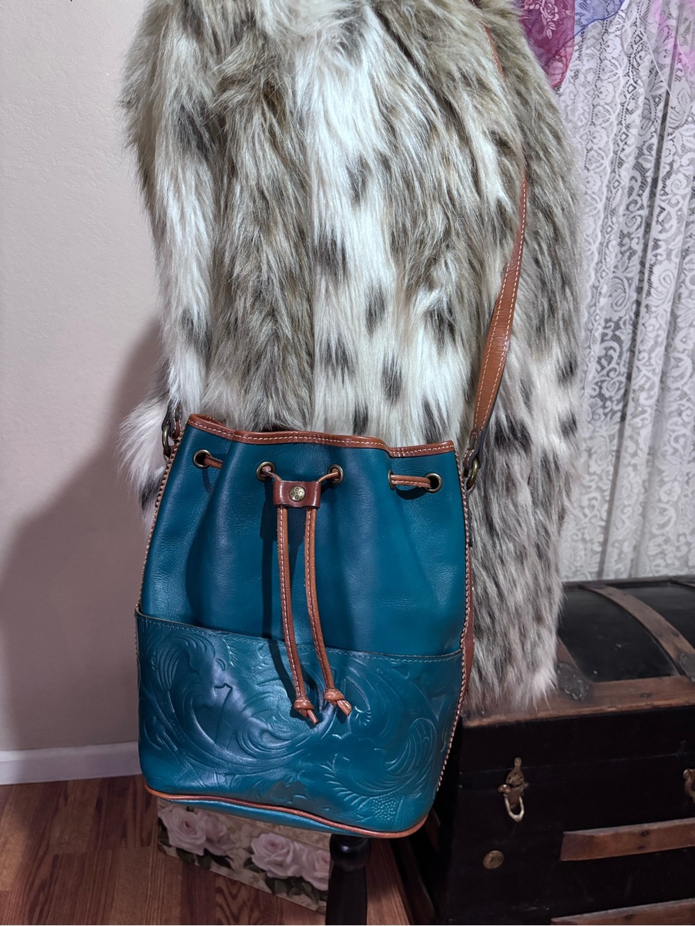 Patricia Nash Teal Leather Drawstring Crossbody with Brown Trim